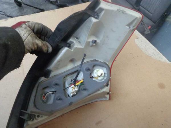 FEU ARRIERE GAUCHE KIA - Vue 2